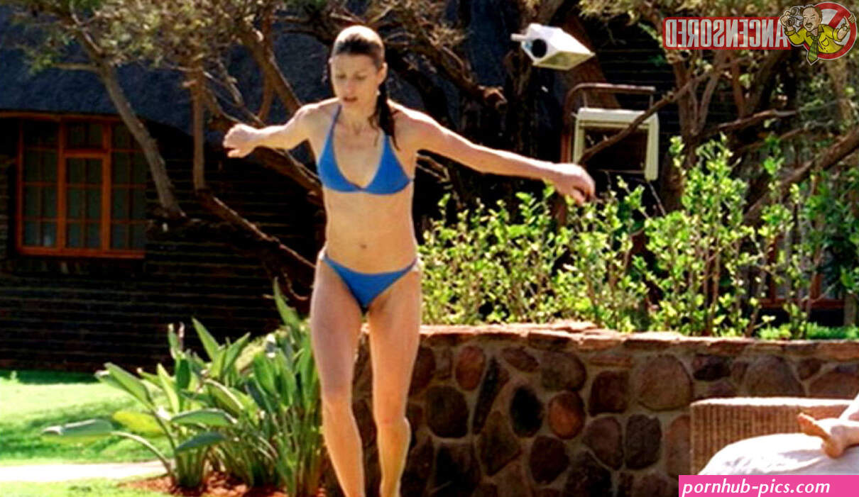 Bridget Moynahan nude pics page