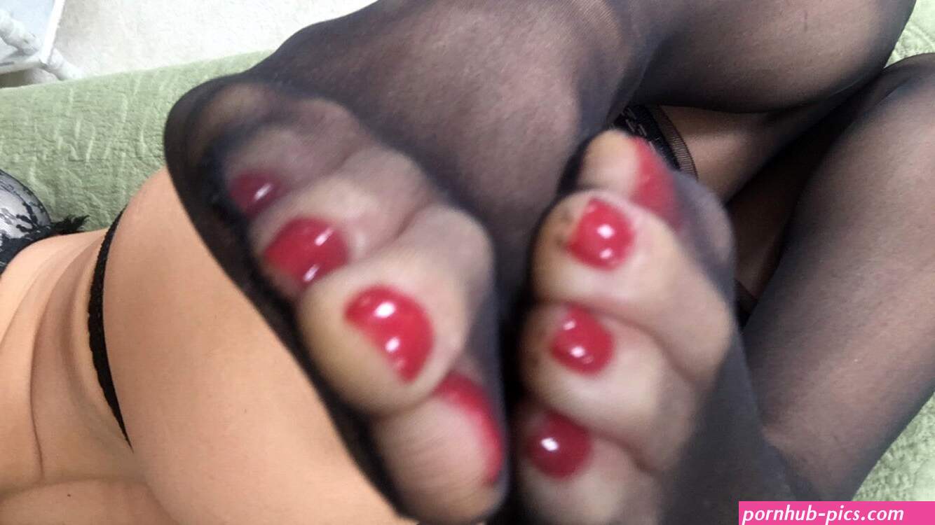 Alexis Fawx on X: feet toes stockings fetish