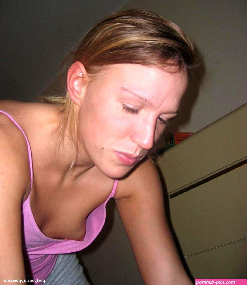 Amateur Nipple Slip