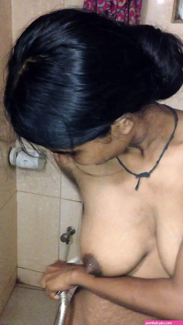 Salma Bangladeshi girl pissing