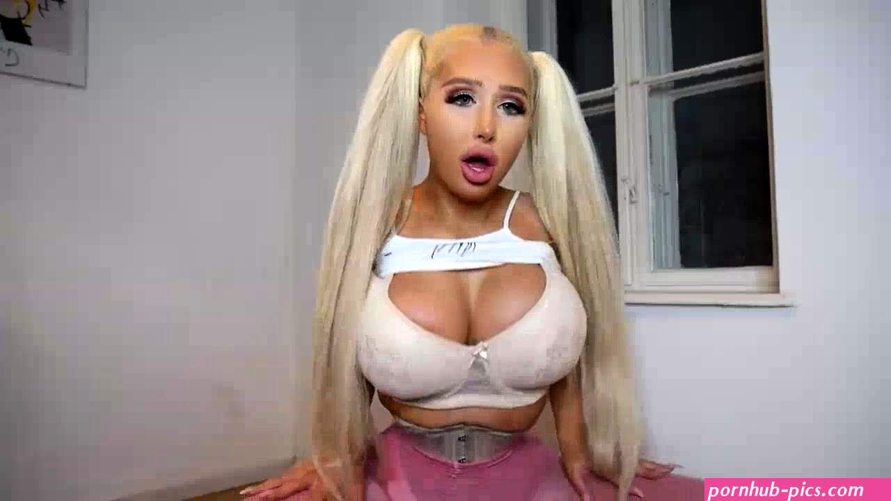 Real Life Barbie Cumming At Gym Class at DrTuber