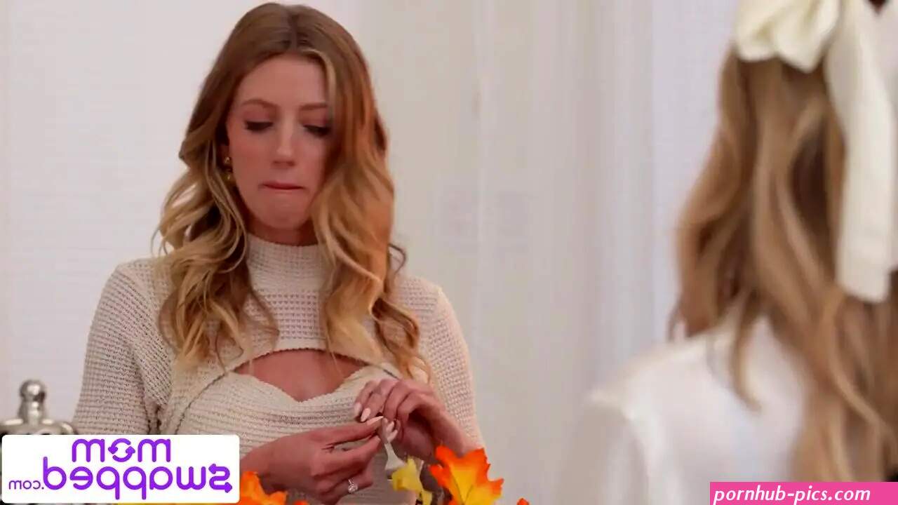 Free Milfs Aiden Ashley Barbie Feels: Whose Cumming This Thanksgiving? -S2:E9 Porn Video HD