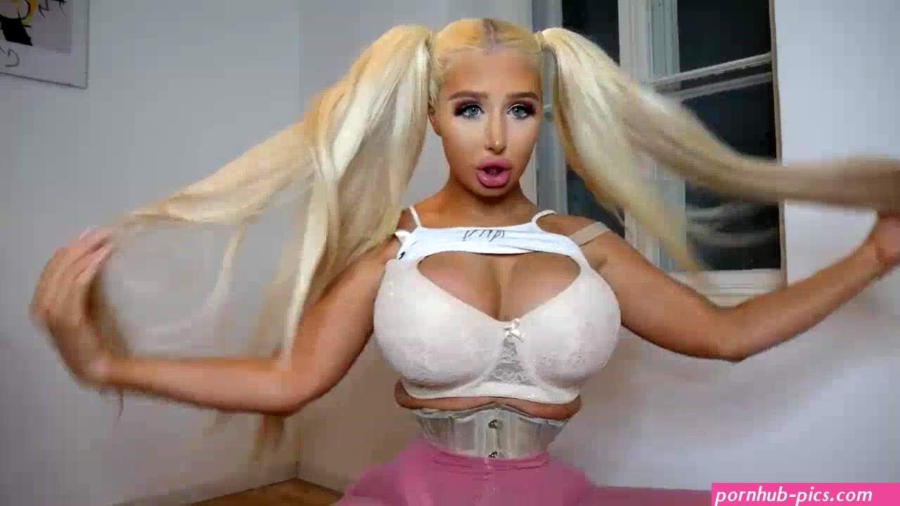 Real Life Barbie Cumming At Gym Class