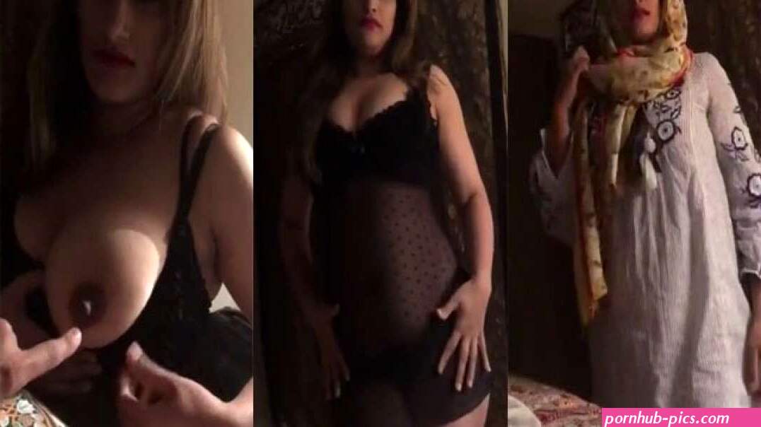 Beautiful Sexy Paki Wife Striptease Nude MMS