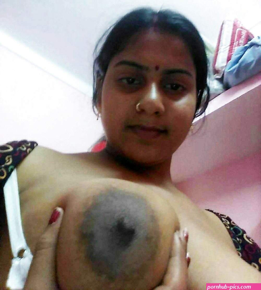 Indian girls doing naked selfie for boyfriend