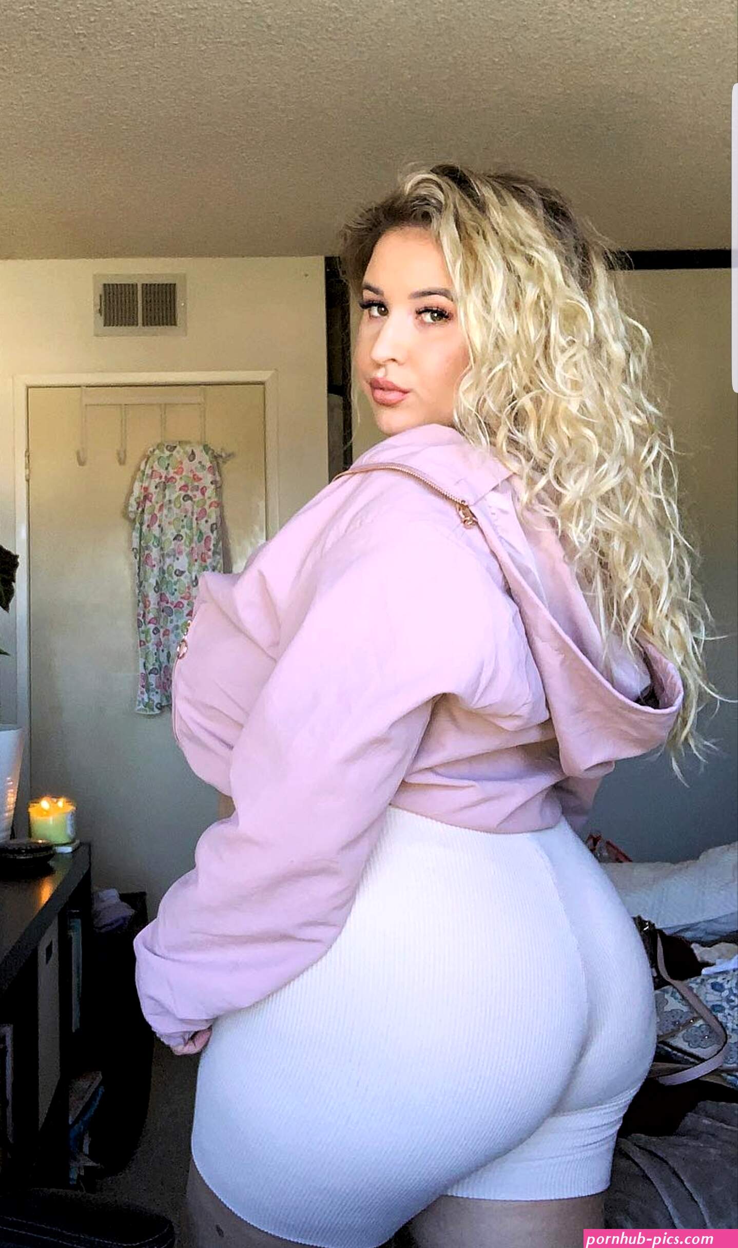 Thick kind of Curvy Porn Pic