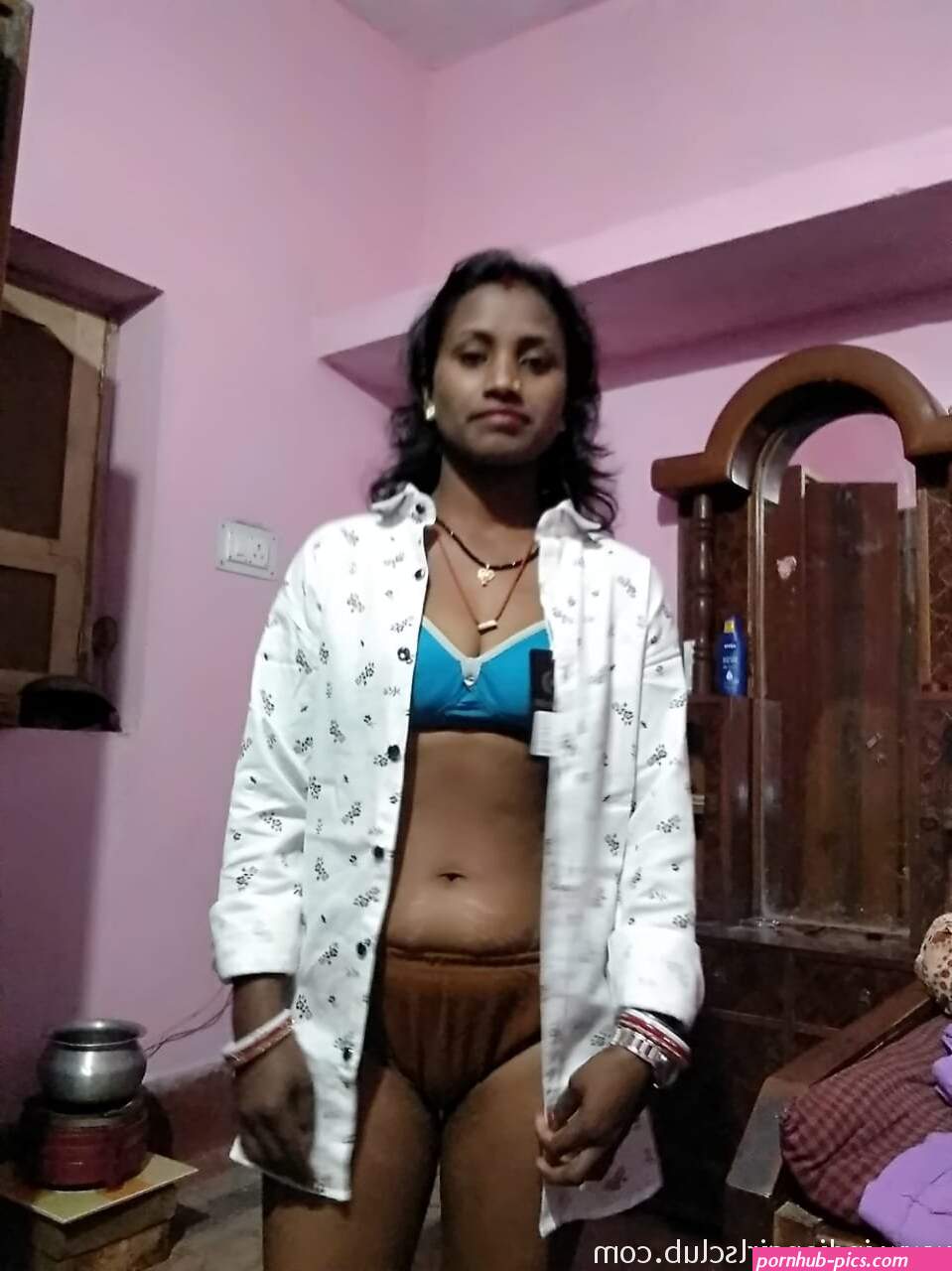 Indian Village Bhabhi Nude Fingering Pussy Sex