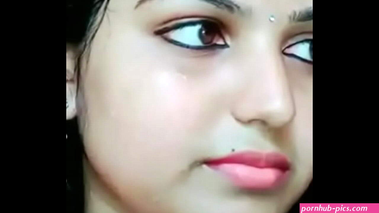 Desi girl sexy expression