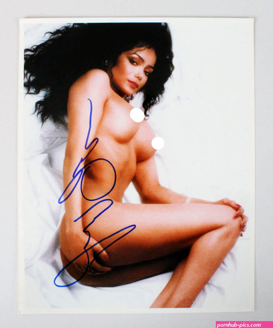 Latoya Jackson Signed 810 Nude Photo
