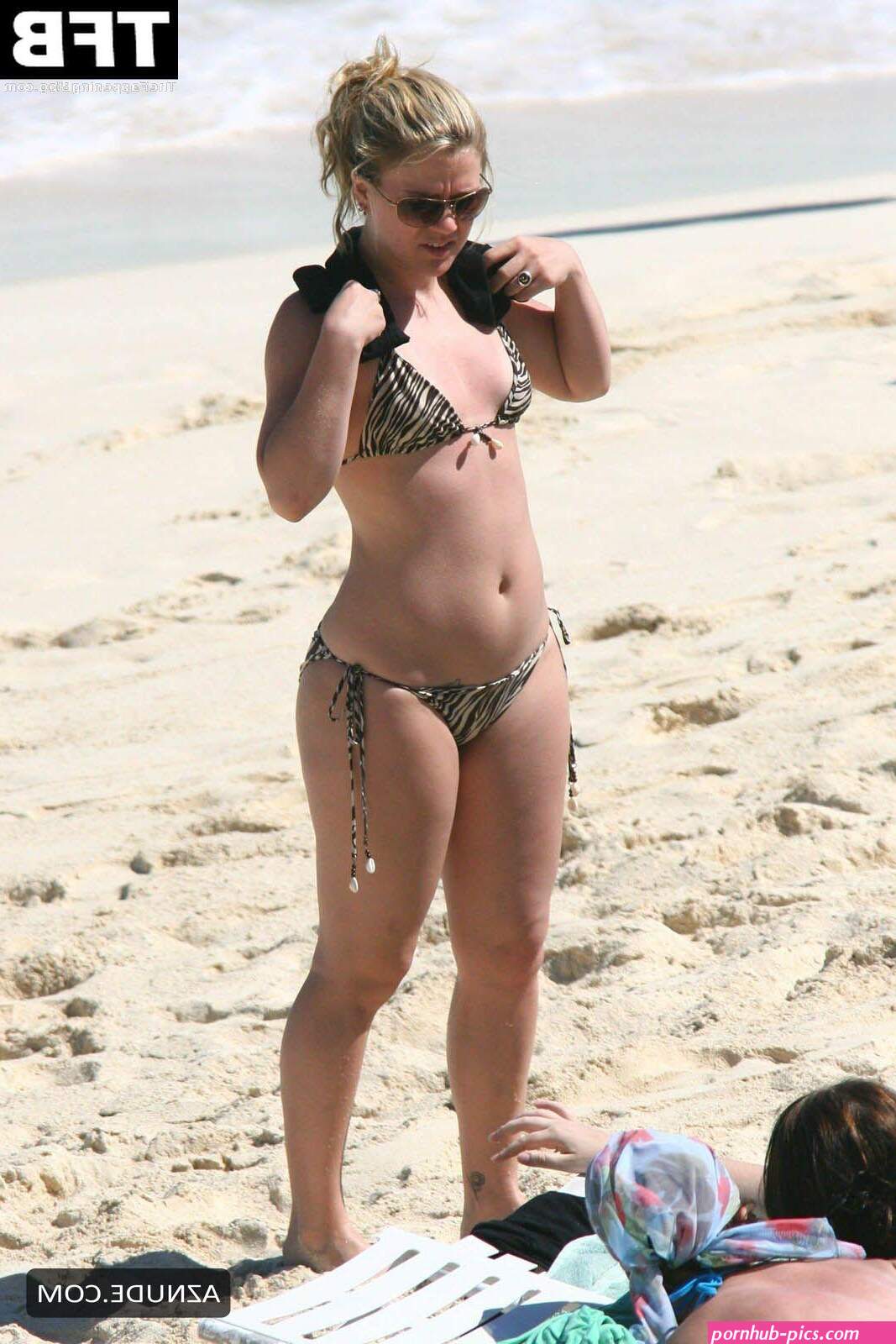 KELLY CLARKSON Nude