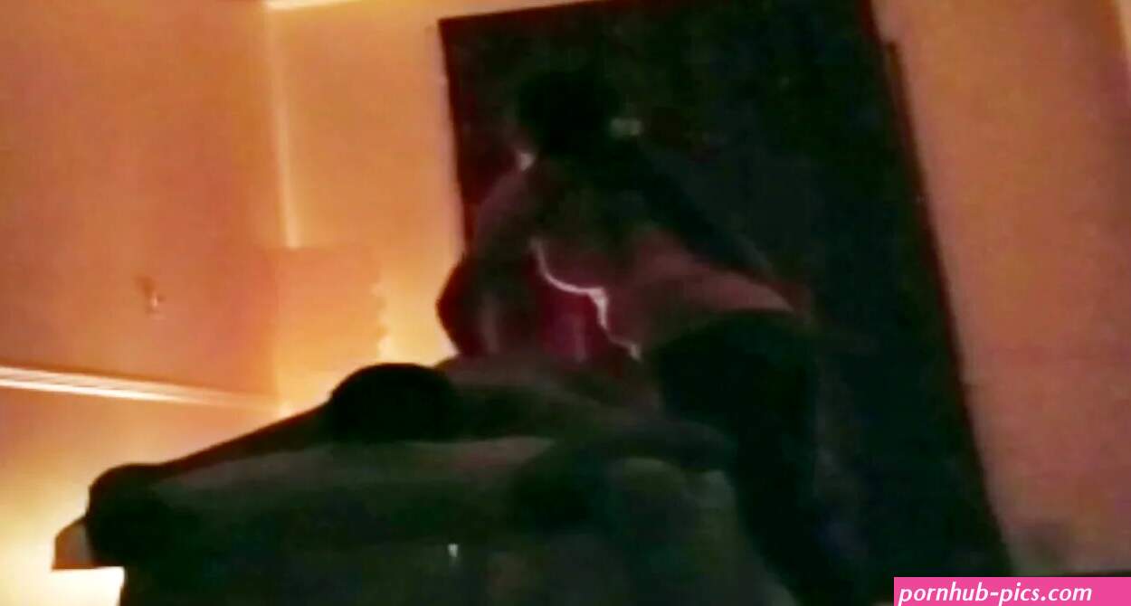 Chinese massage parlor hidden cam handjob