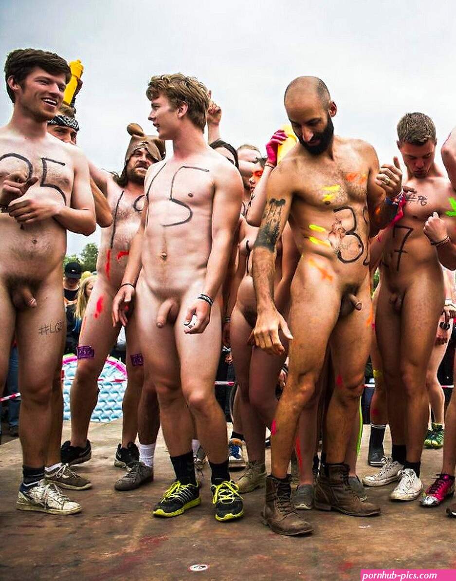Men naked Public