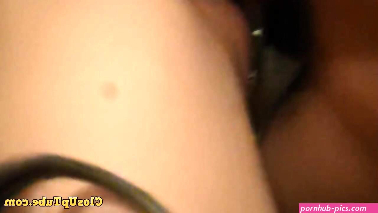 Me Logre Coger A Mi Prima En Su Cama Se Despierta Y Seguimos Follando Duro