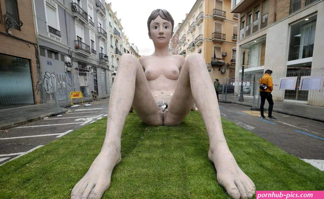 Fallas 2022: ataque a mujer desnuda en Falla Lepanto
