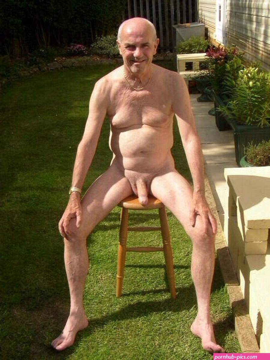 Elderly nudes