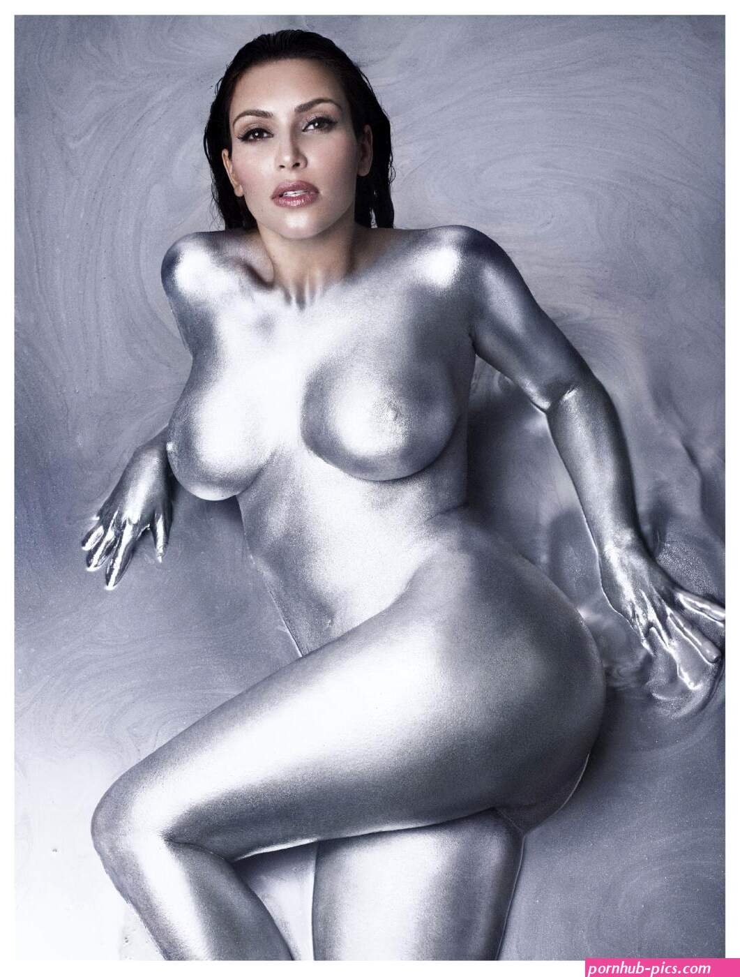 Kim Kardashian Nude Body Paint Outtakes Set Leaked