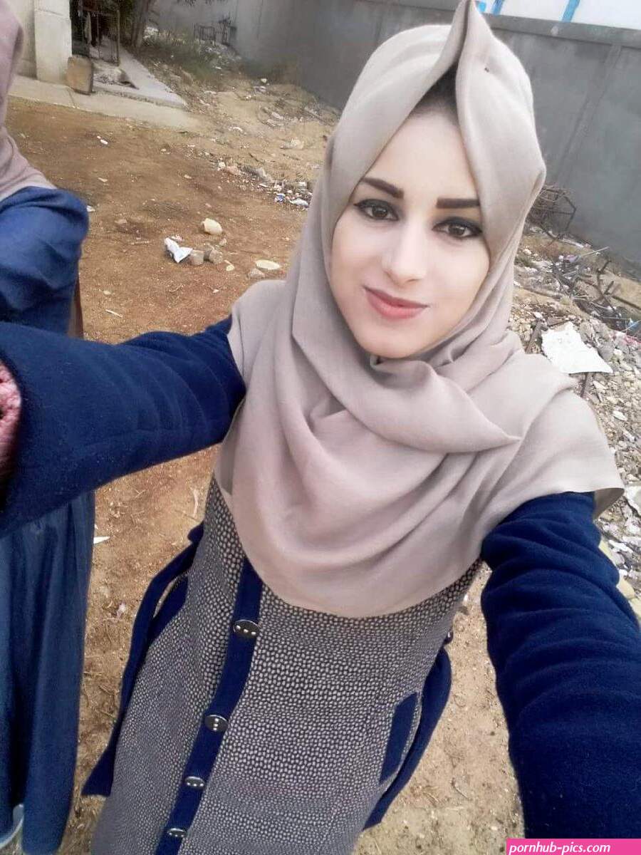 hot paki girl nude selfie in washroom