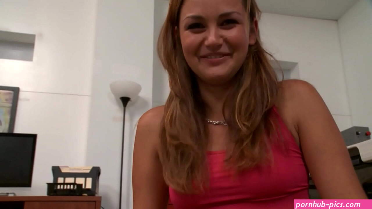 Amazing stepsister gets a creampie after trying the sybian out