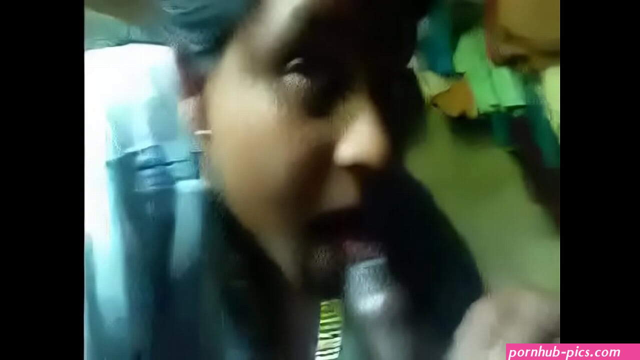 Tamil aunty enjoing with house owner
