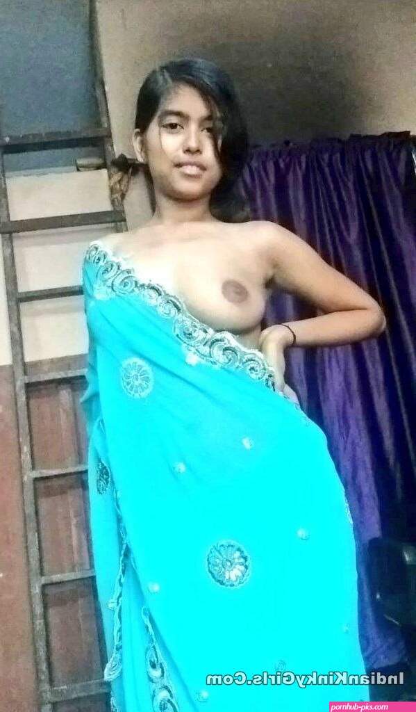 Horny Village Girl Posing Nude Showing Ass And Tits