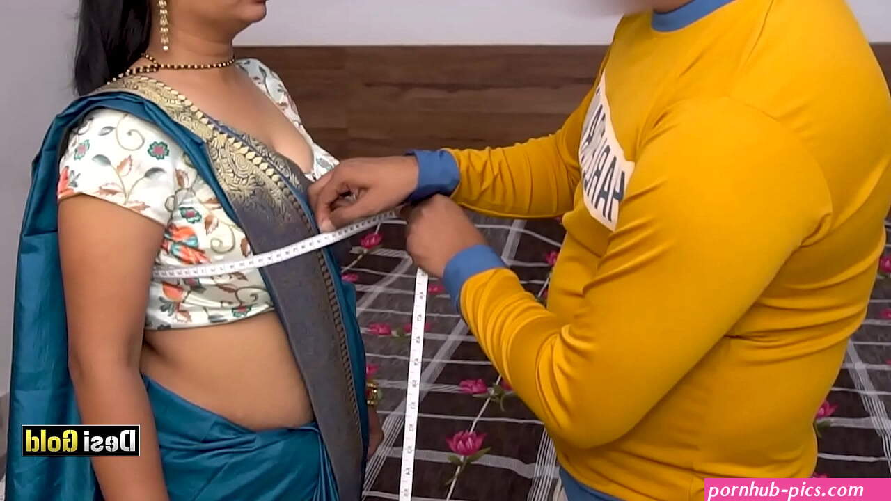 Indian Bhabhi Seduces Ladies Tailor For Fucking With Hindi Audio