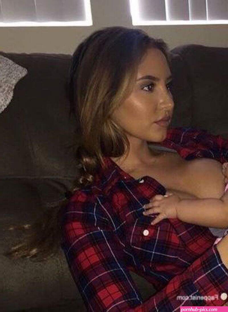 Catherine Paiz Nude and Sexy Photo Collection