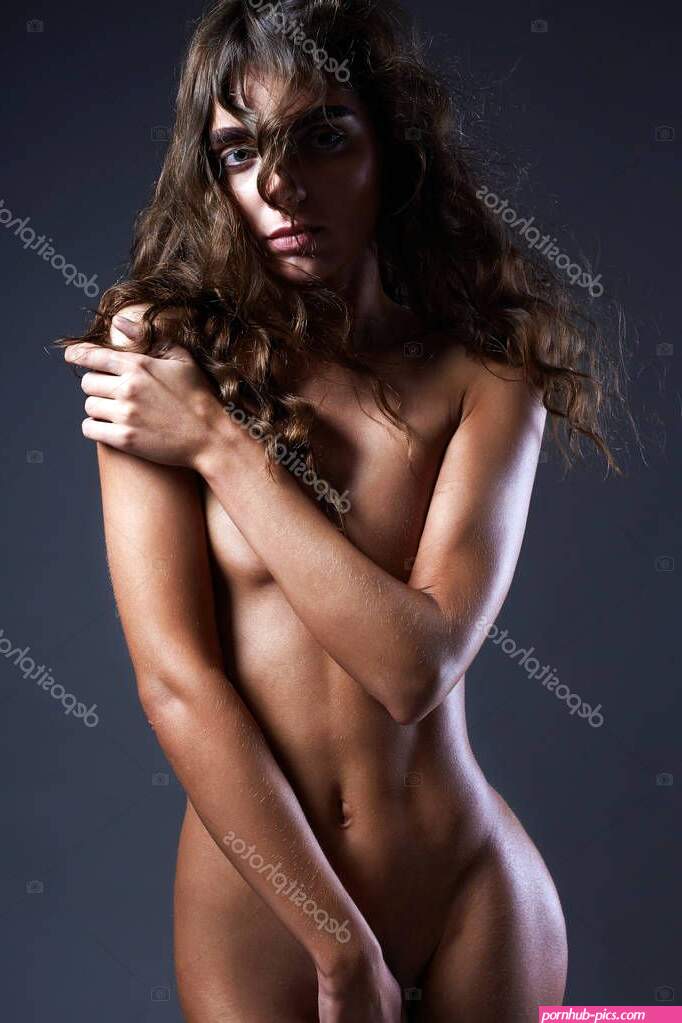 Fotos de Chica Peluda Desnuda Sensual Desnudo Sexy Hermosa Mujer Joven Peinado