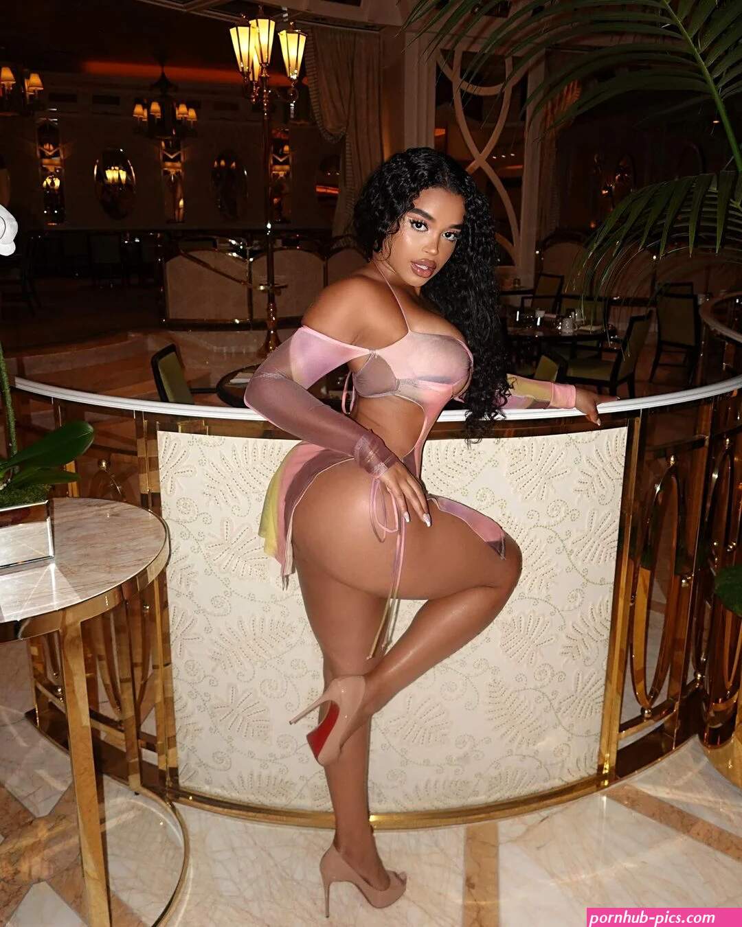 Giselle Lynette: Thick Ebony