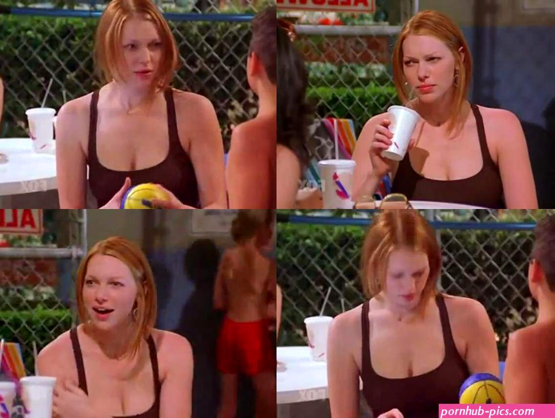 Naked Laura Prepon in That 70s Show ANCENSORED