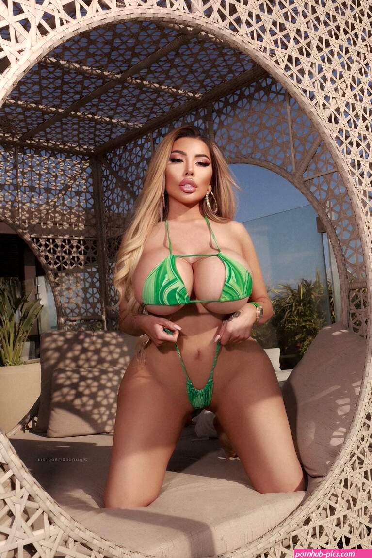 Stephanie Palomares Hot Photos