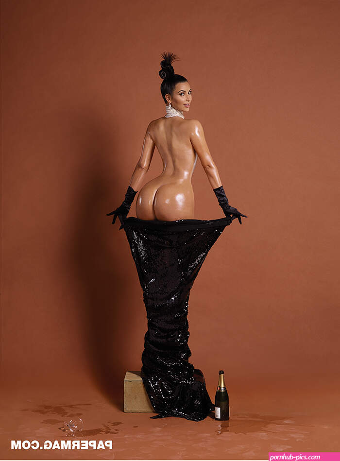 The Kim Kardashian Naked Butt Photos that are Breaking the Internet