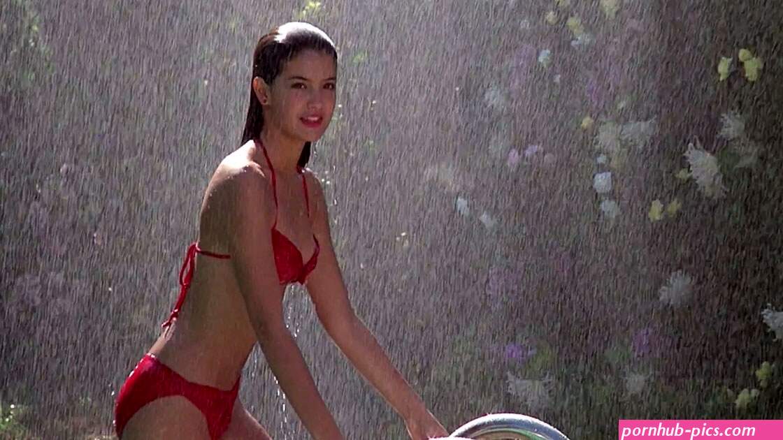 Phoebe Cates Pictures 109 Images