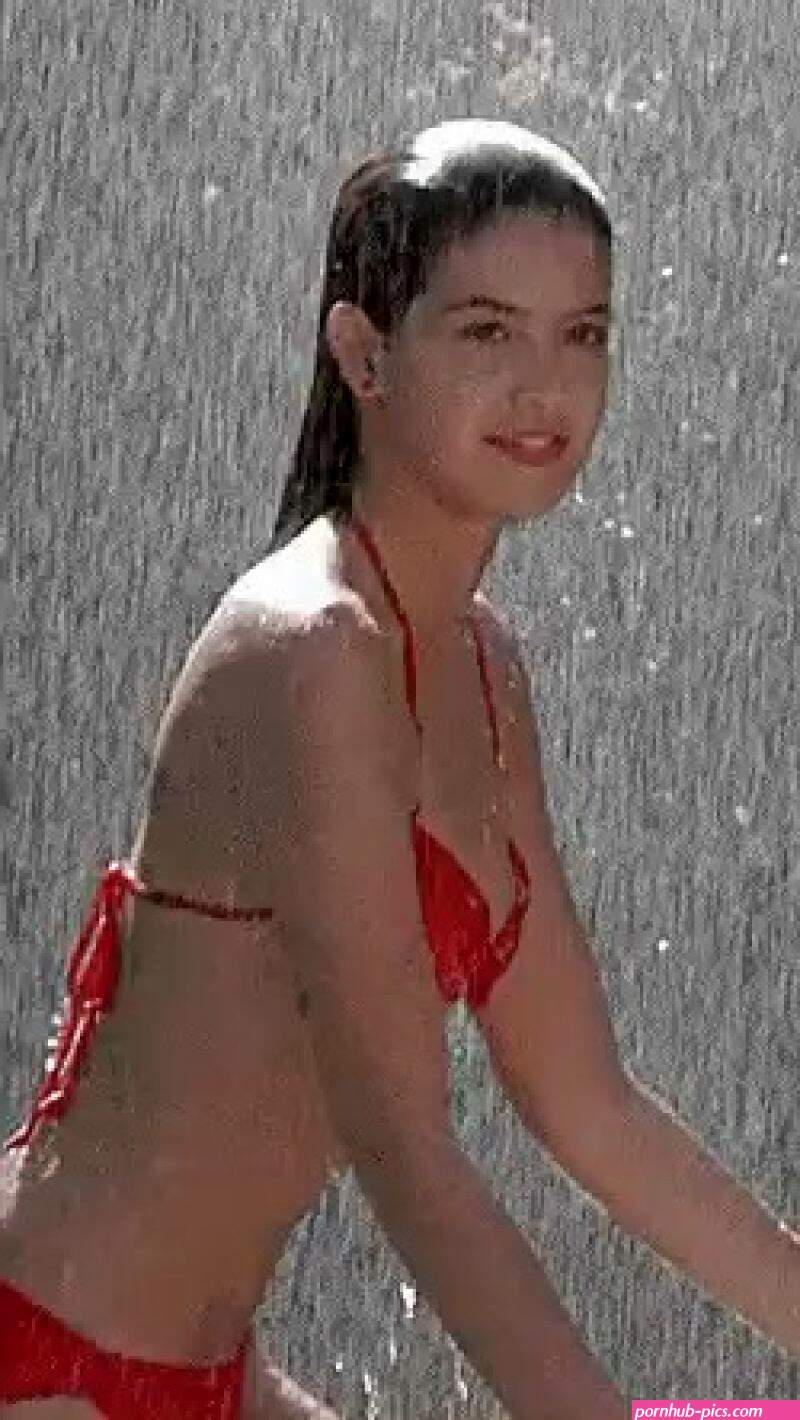 Phoebe Cates Nude Scene Enhanced in 4K