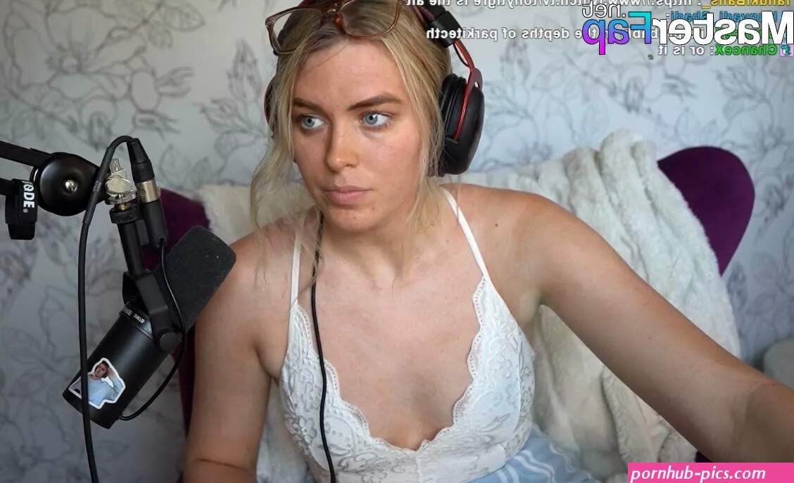 Qtcinderella Nude OnlyFans Leak Picture y2NgkMICxP