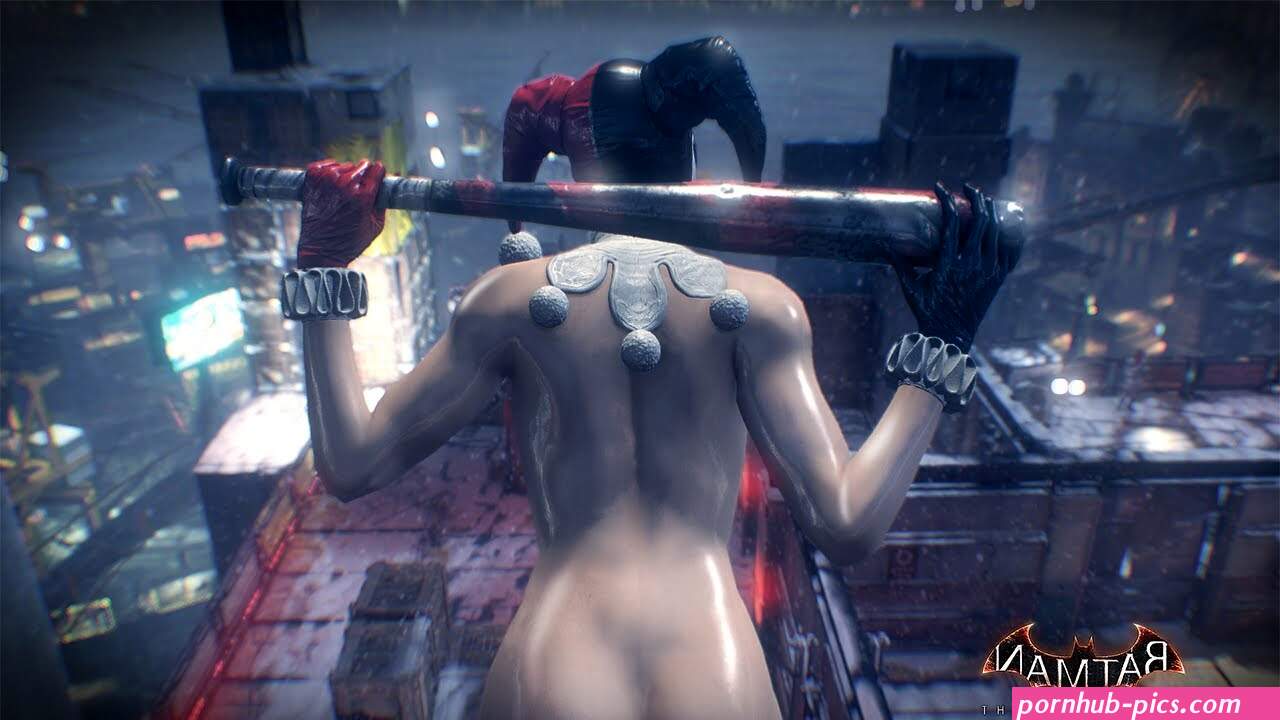 Harley Quinn Full Nude in Iceberg Lounge 4K