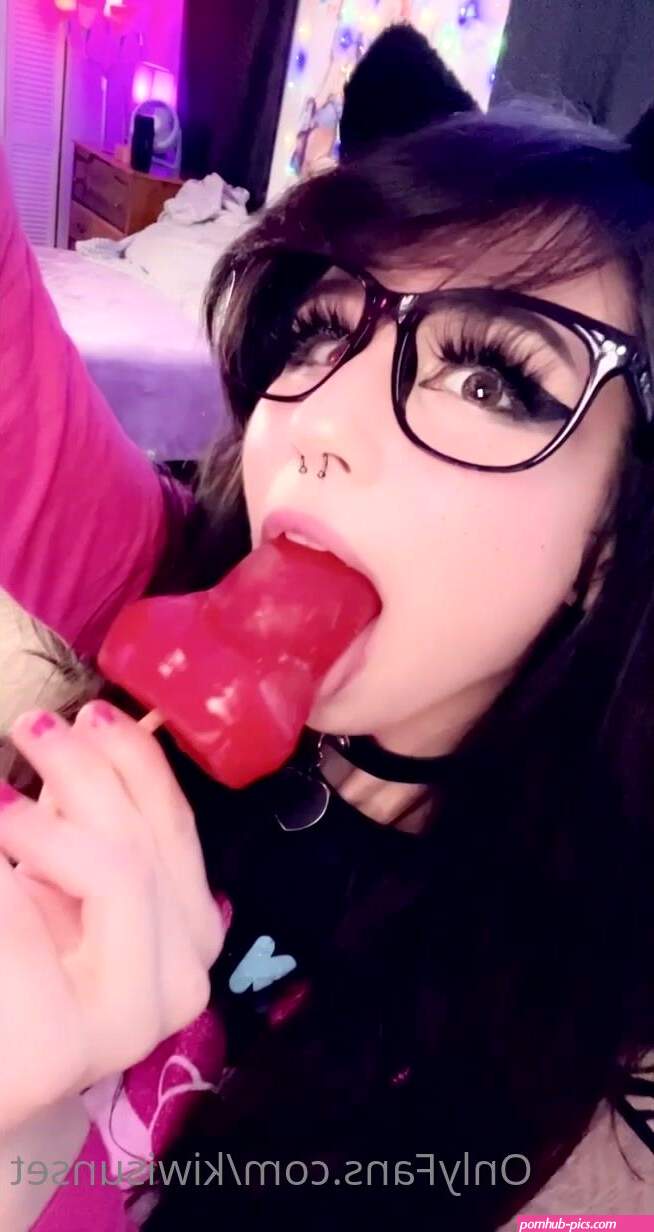 Kiwi Sunset OnlyFans bj