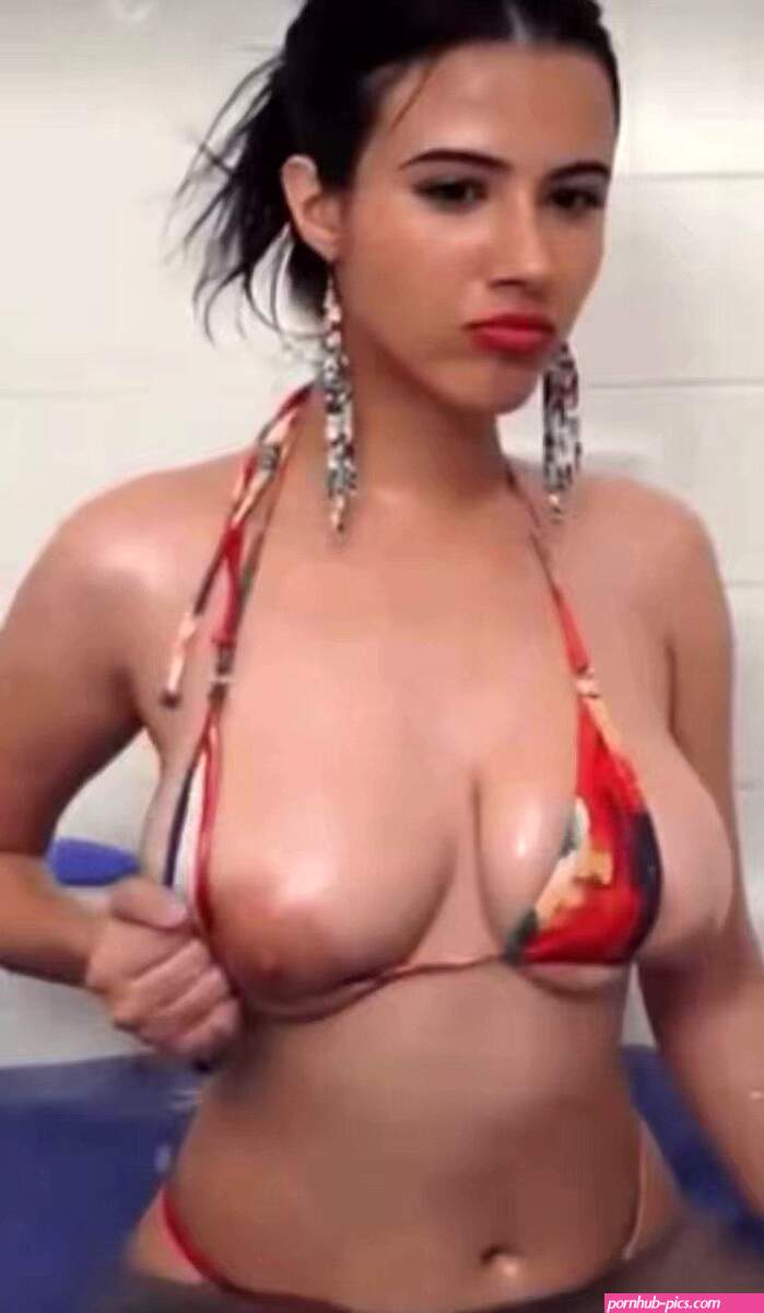 4K on X: Strawberrytabby nudes leaks