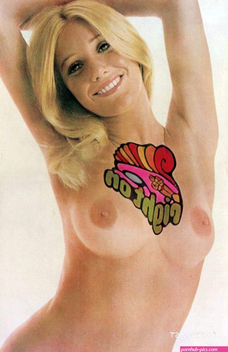 Suzanne Somers Nude Photo Collection