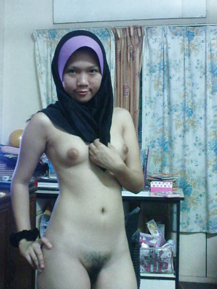 Malay- awek tudung posing bogel Porn Pictures XXX Photos Sex Images 1740596