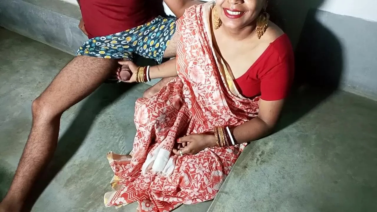 Bhabhi ne Suhagraat Kese Manate Hai Sikhaya