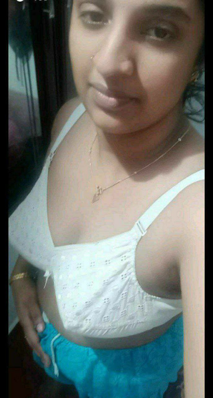 Tamil Sexy Girlfriend Showing Cute Boob For Lover 20Pics Collection Zip