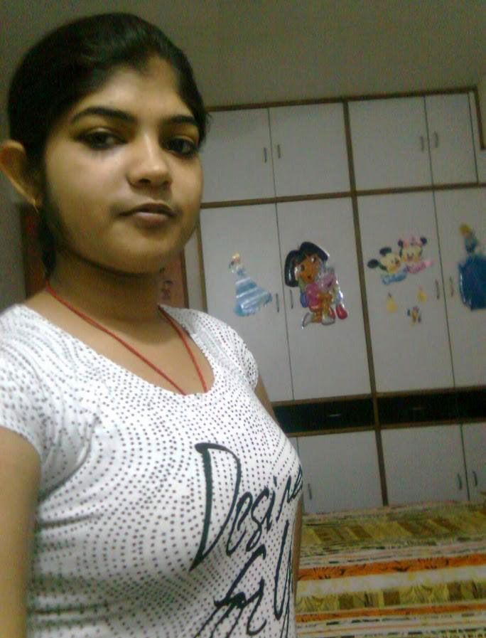 Indian teen Babe Taking Nude Selfies