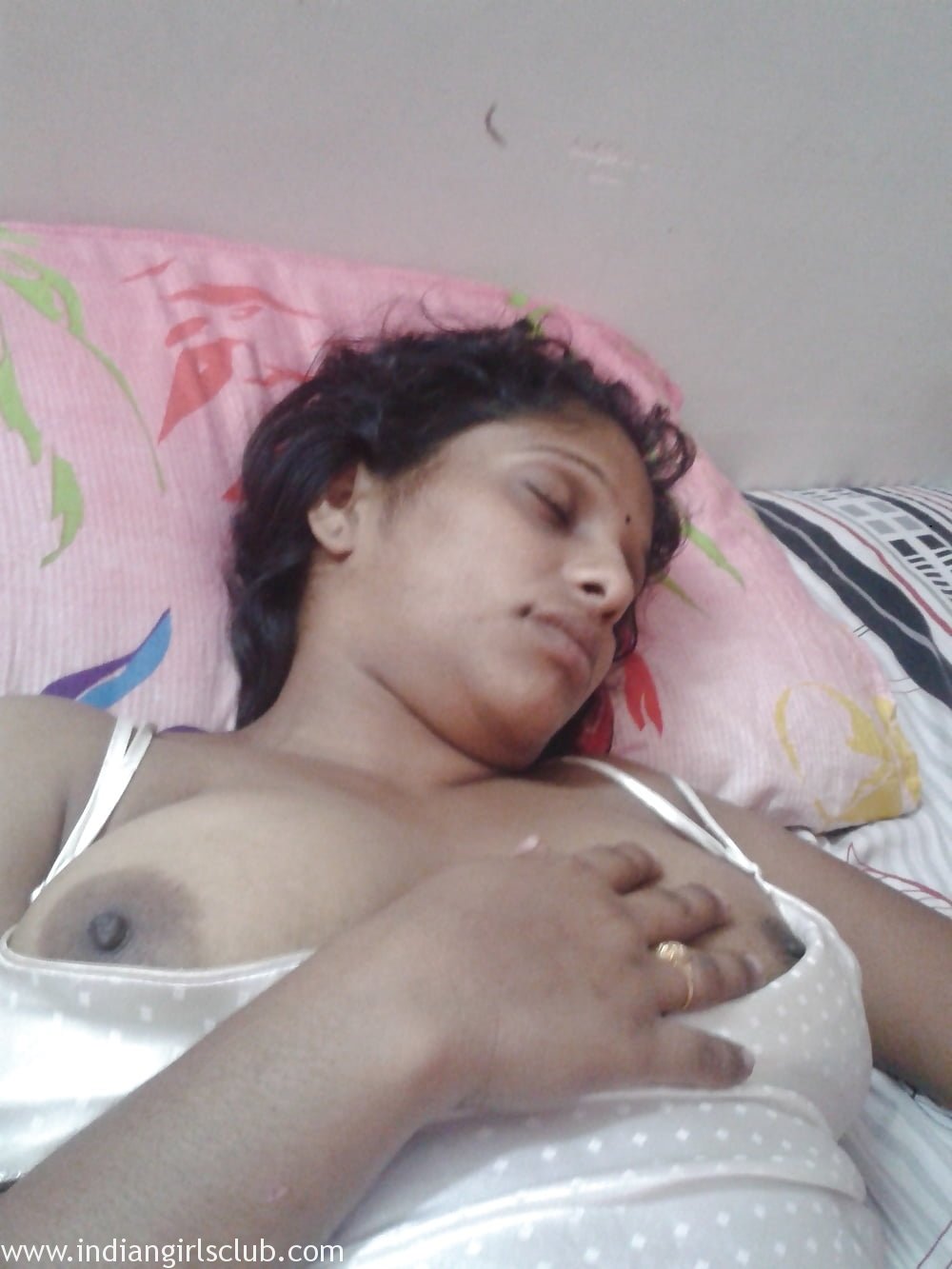 Juicy Indian Aunty Sleeping Naked Big Boobs Exposed