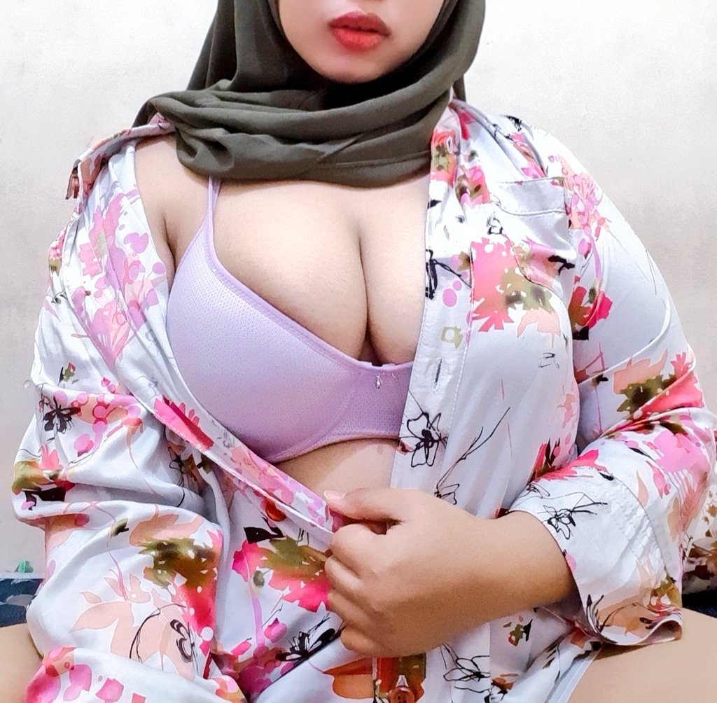 Jilbab toge bugil
