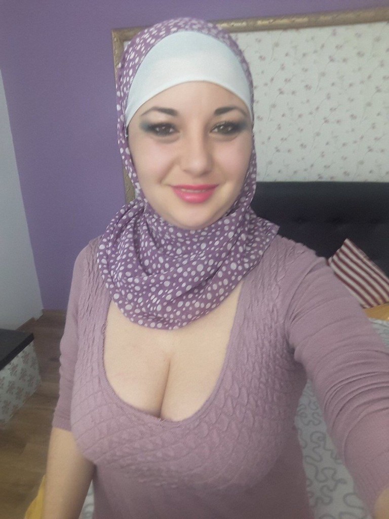 Muslim Milf