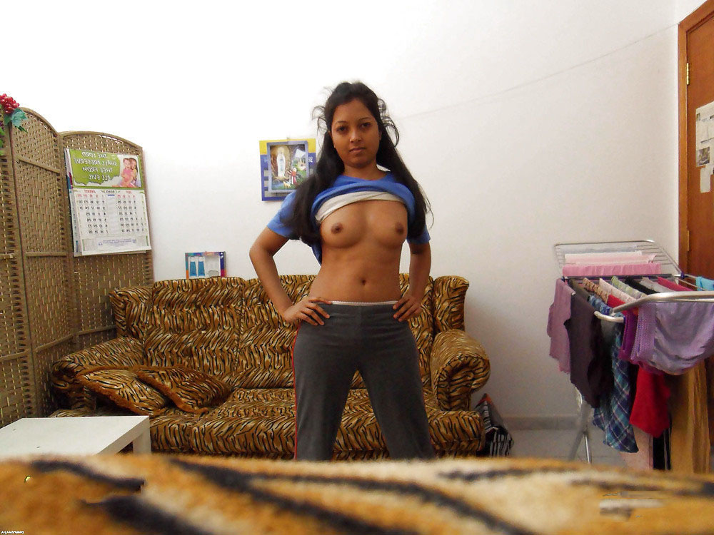 Indian Village Girl Nude Showing Boobs Pussy and Ass 1