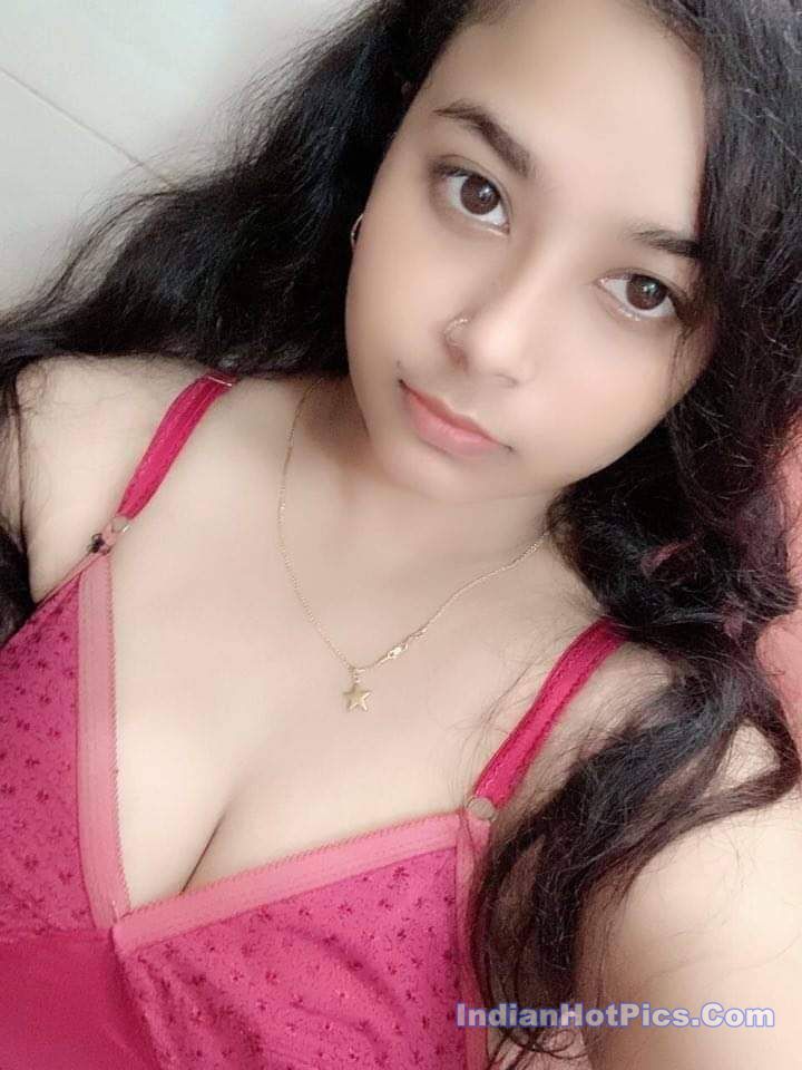 Punjabi Teen Girl Ke Boobs Selfies Leaked