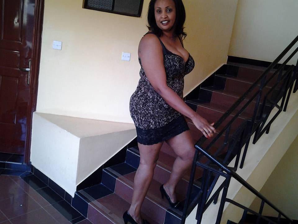 Mbarara Porn Photos of Horny Sugar Mummy Spreading Pussy -