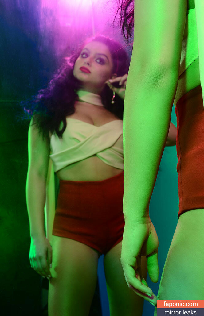 Ariel Winter aka arielwinter Nude Leaks OnlyFans