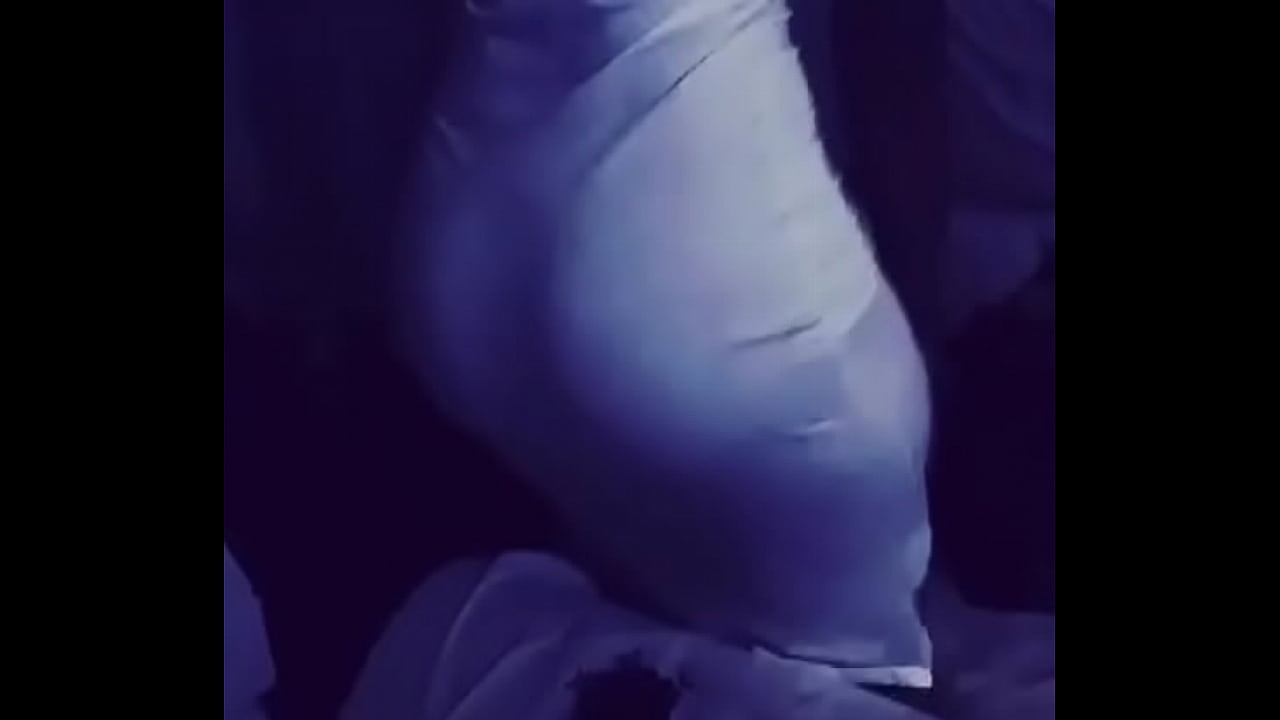 kenyan girl twerk in a sexy night dress while pantless